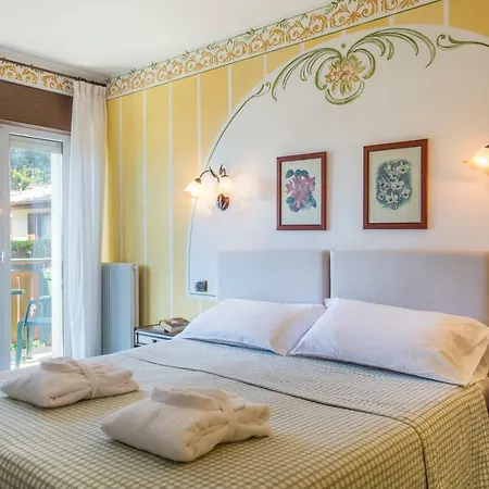 Miralago Wellness - Adults Only Otel Molveno